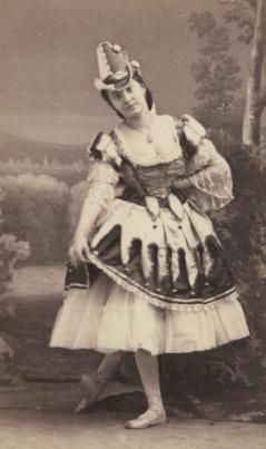 Mlle Georgeot dans la Maschera